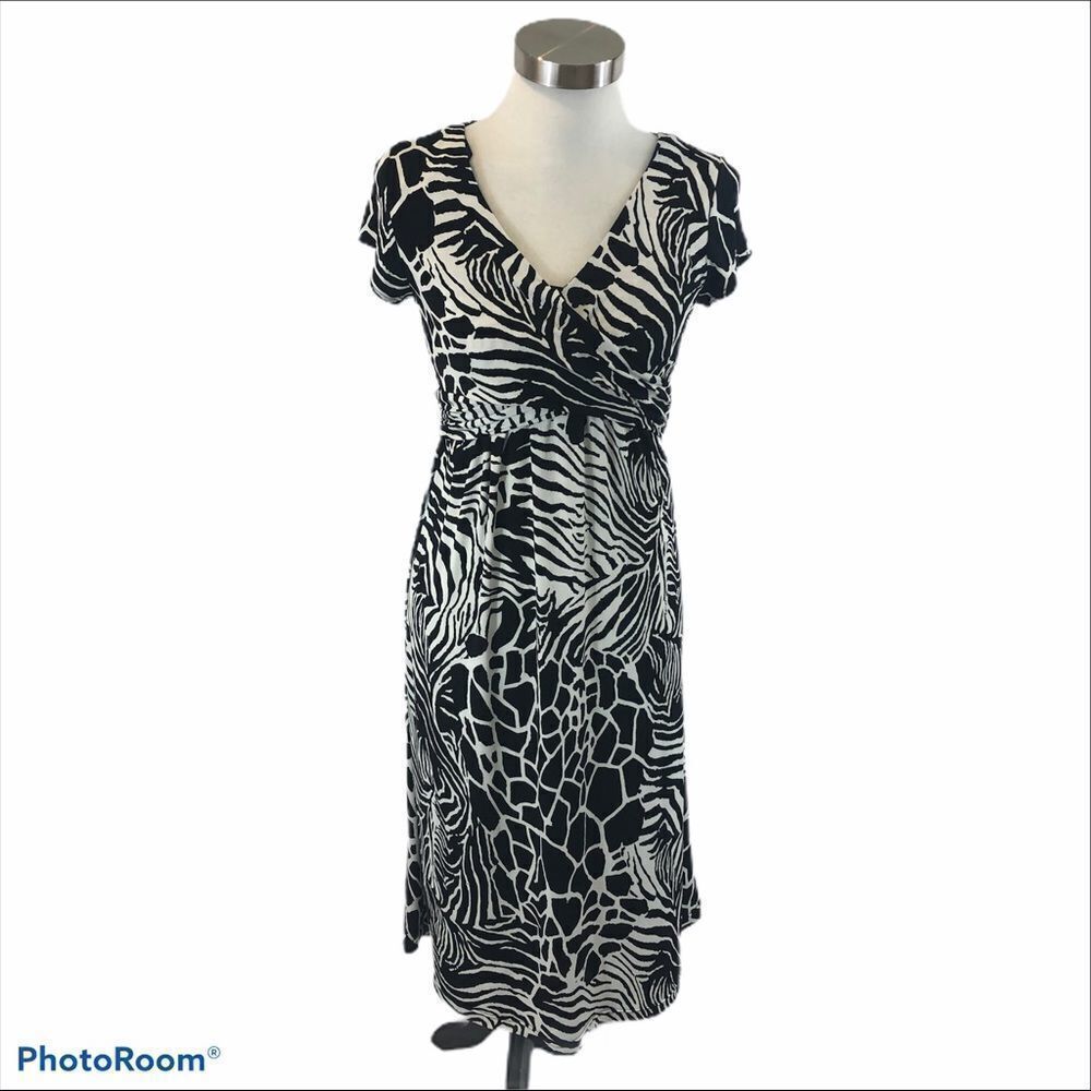 I.N. Studio Short Sleeved Zebra Print Dress Size 6